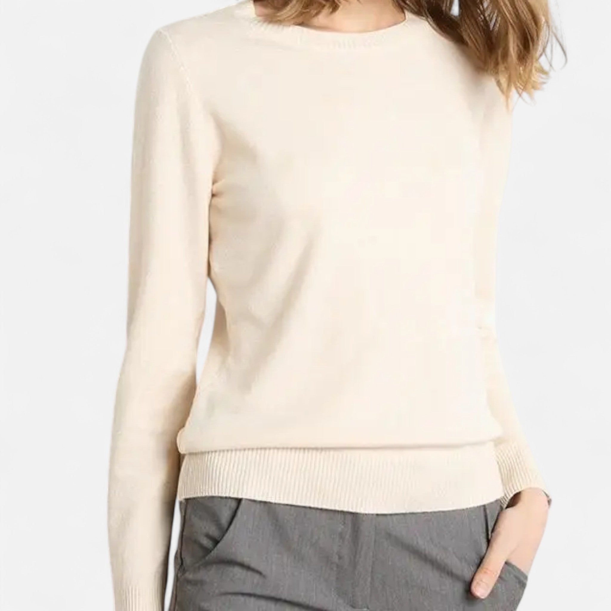 AVANTI – WOMEN’S WOOL O-NECK SWEATER